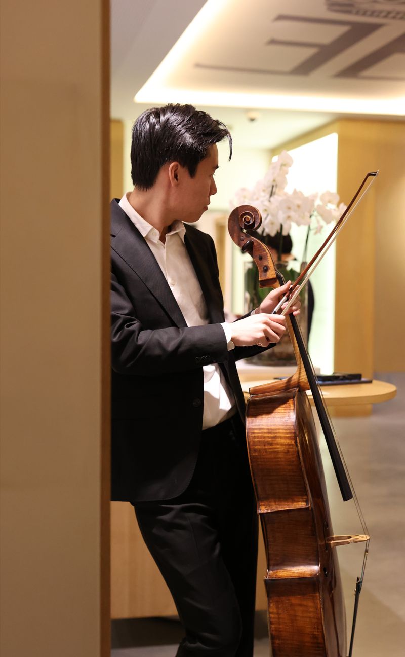 Michael Song performing with Alexei Ogrintchouk and the MuCH Soloists